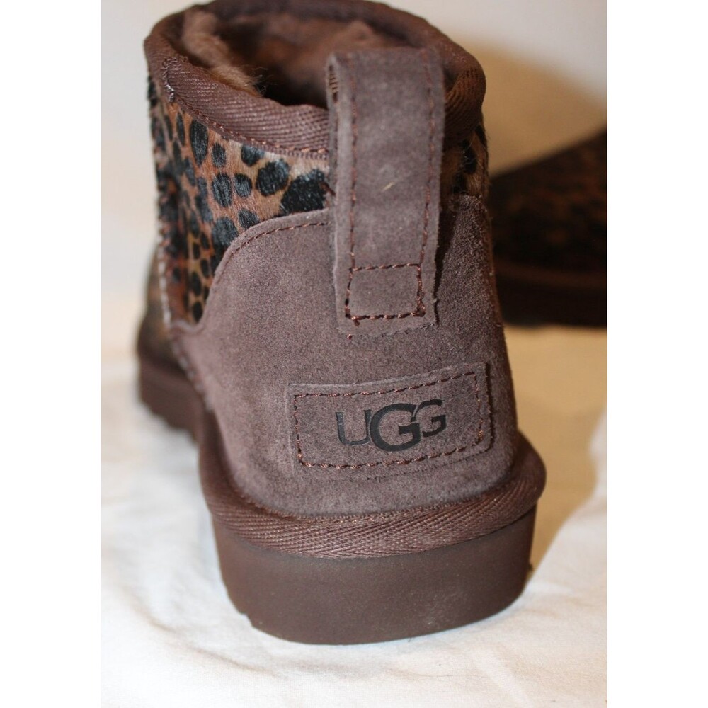 NIB UGG WOMEN'S CASPIAN ULTRA MINI SUEDE SHEARLING BOOTS BCDR BROWN BLACK - Picture 6 of 7